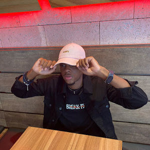 Meet your Posher, Youri brad